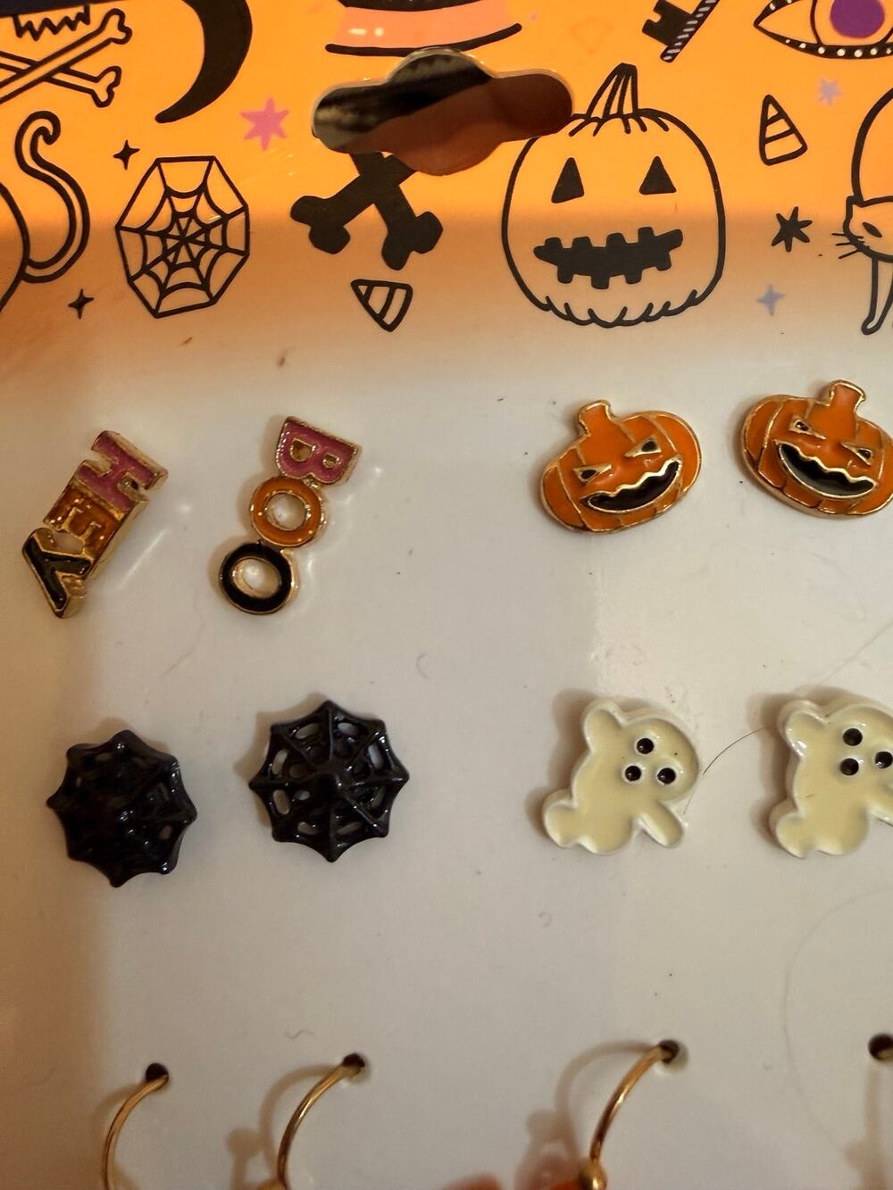 NWT Halloween Earrings Set 6 Pairs Pumpkins Ghosts Bats